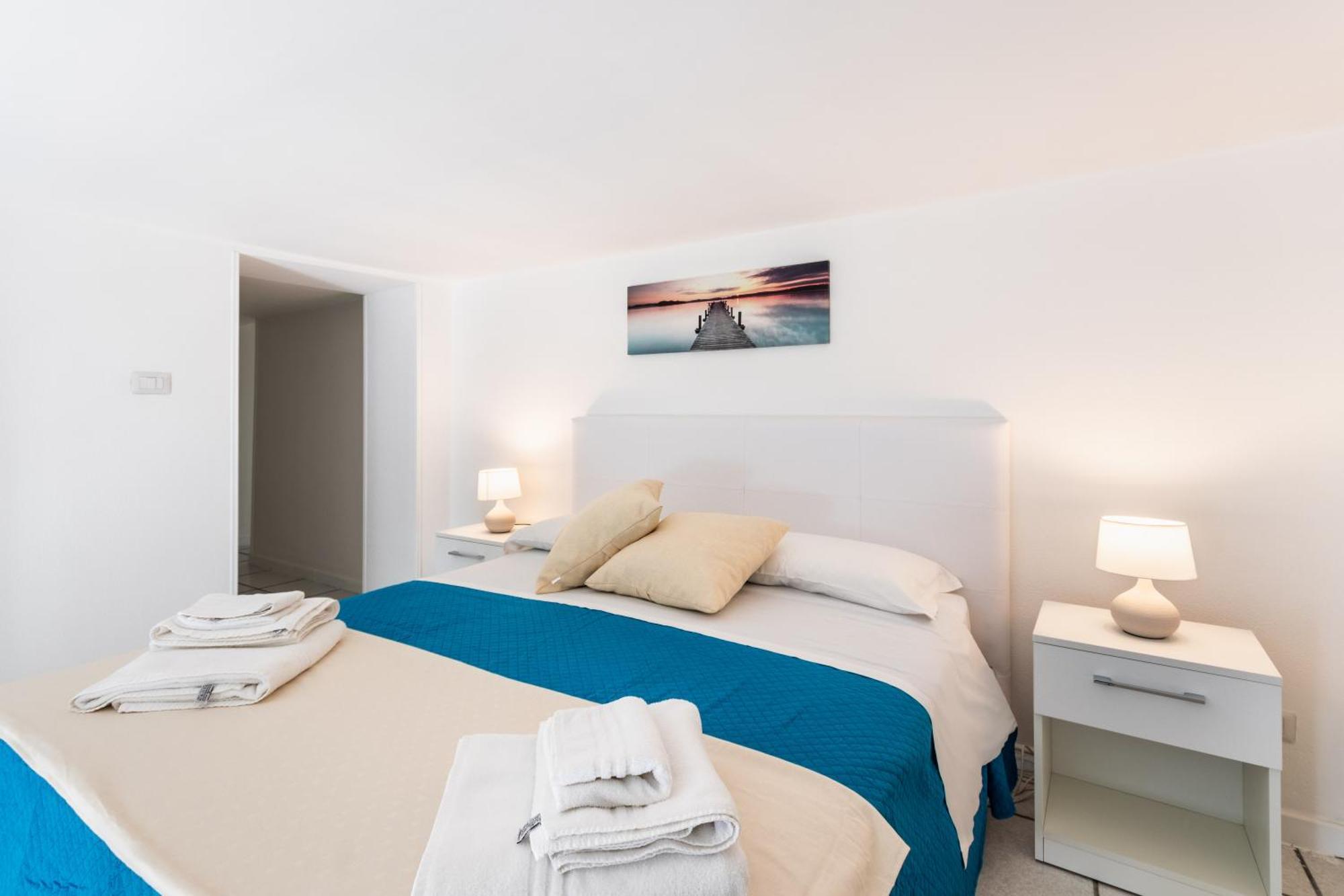 Fronte Mare Apartments & City Views Сиракузы Экстерьер фото