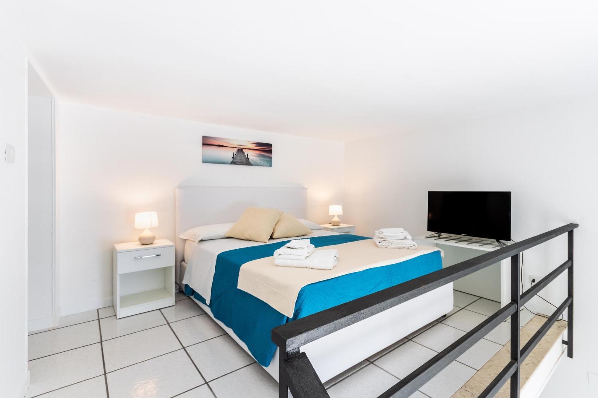 Fronte Mare Apartments & City Views Сиракузы Экстерьер фото