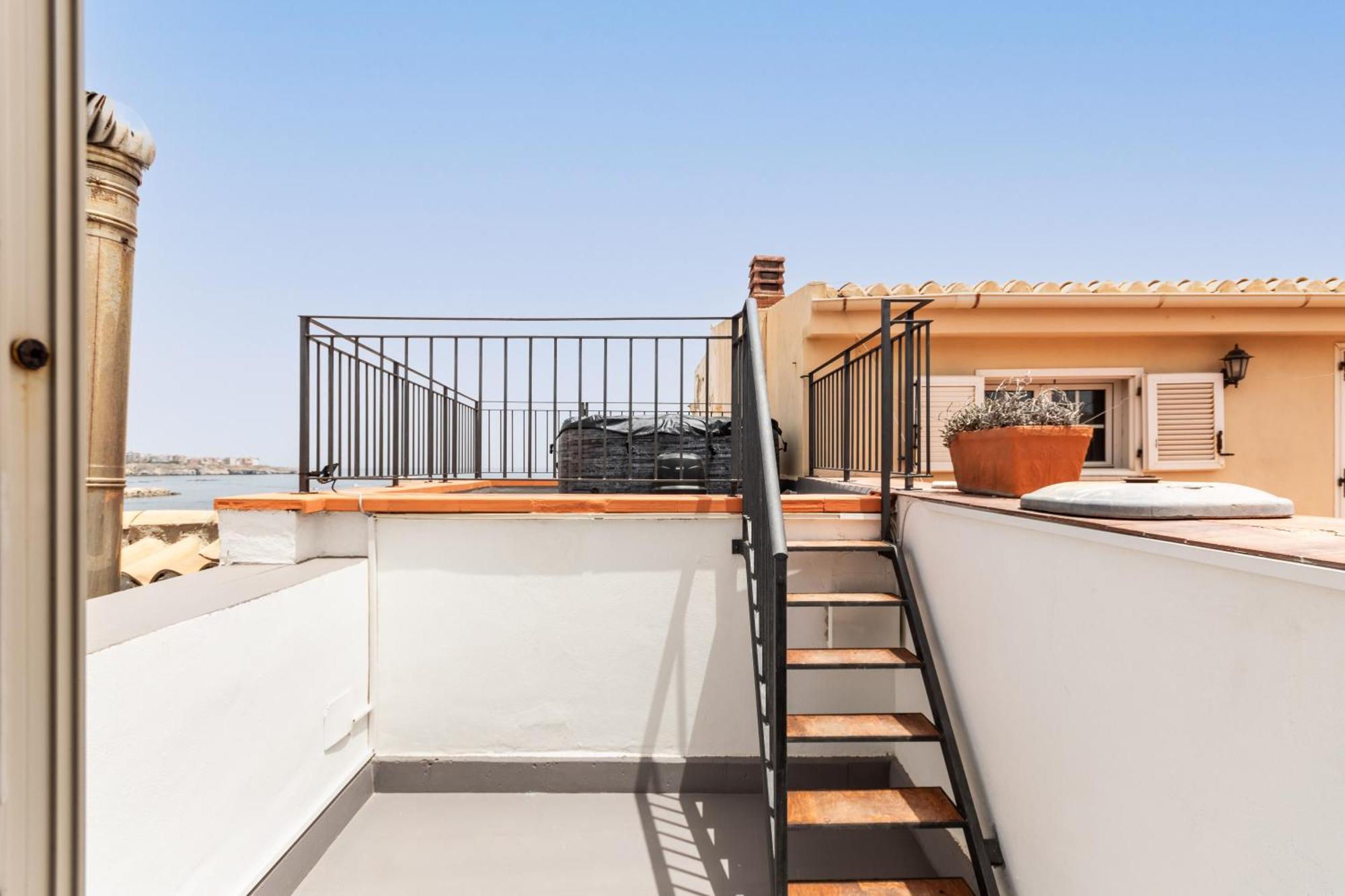 Fronte Mare Apartments & City Views Сиракузы Экстерьер фото